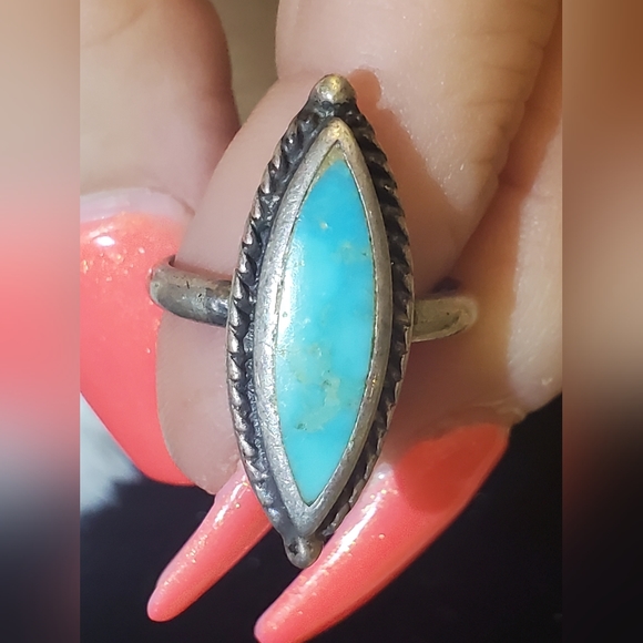 Vintage 925 Native American Sterling silver turquoise ring. Size 5 - Picture 2 of 4
